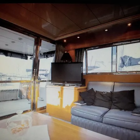 보트호텔 My Angelisa The Yacht